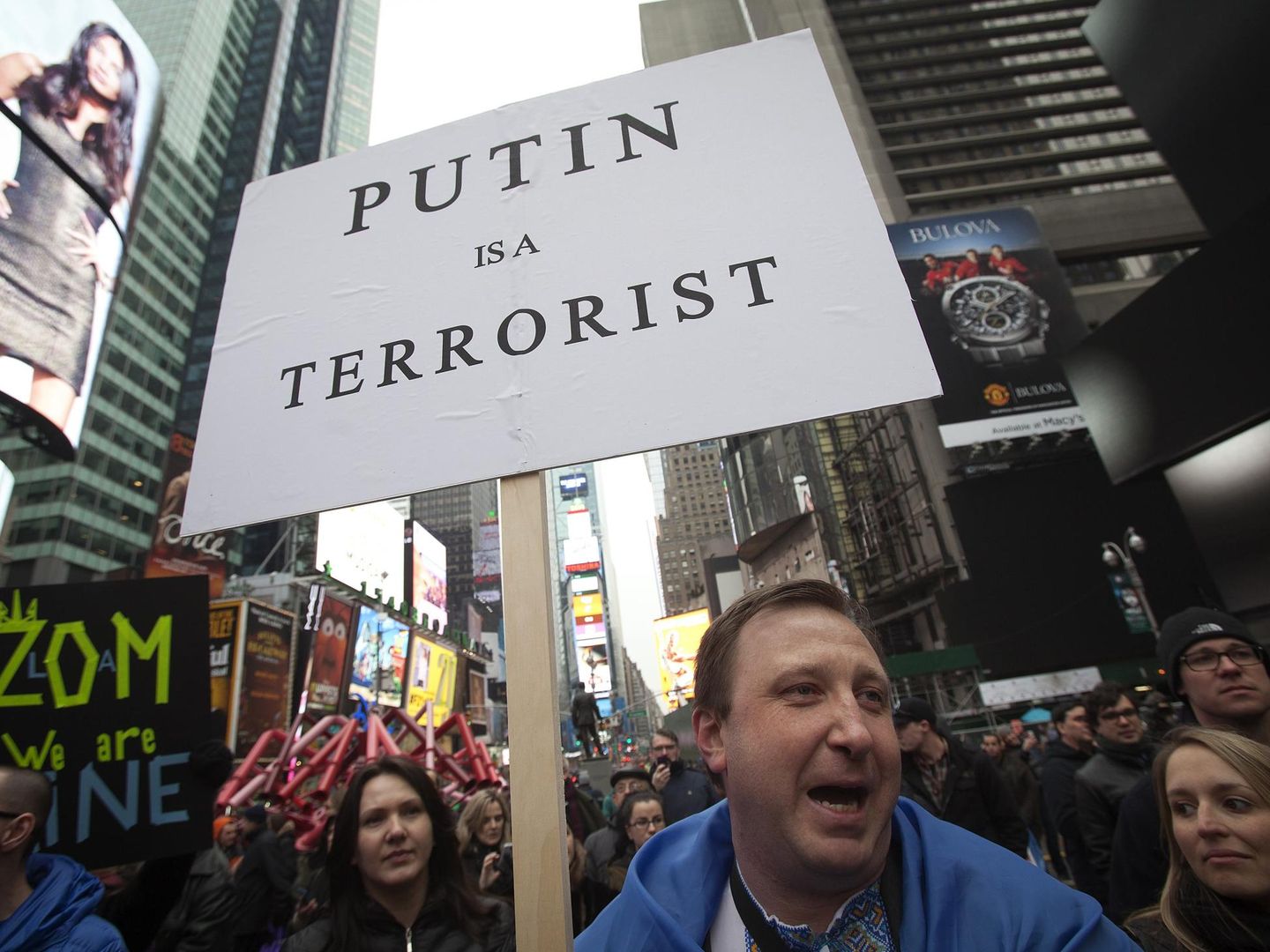 Manifestación contra la intervención rusa en Crimea en Times Square, Nueva York (Reuters).