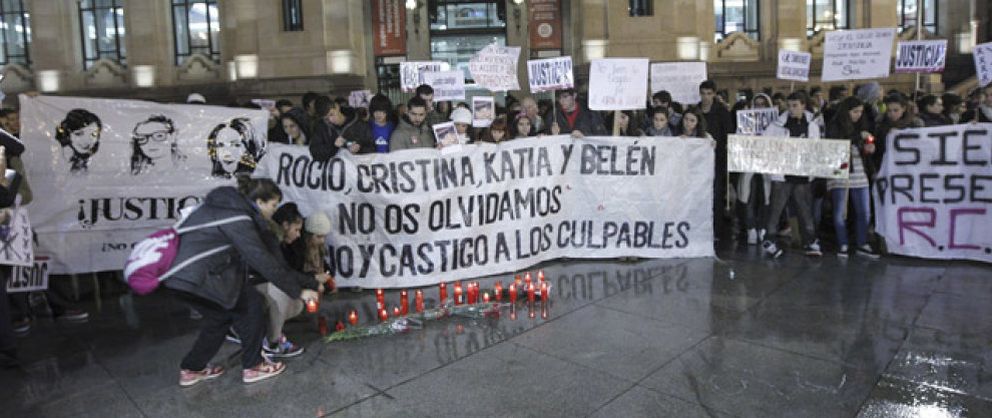 Foto: Las familias de las víctimas del Madrid Arena exigen la dimisión de Botella y su vicealcalde
