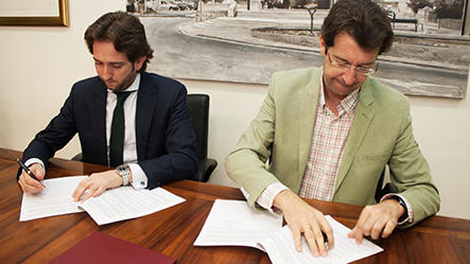 Foto: Raúl Berdonés y el consejero de Industria, Juan Carlos Ruiz (EC)