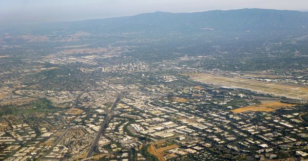 Foto: Vista panorámica de Silicon Valley. (Coolcaesar, Wikipedia)