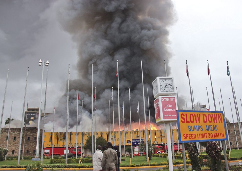 Foto: La embajada espera el restablecimiento de los vuelos del aeropuerto de Nairobi, cerrado por un incendio. (Efe)