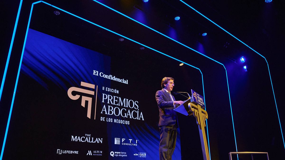 Martínez-Almeida: "Desde las instituciones debemos velar por la libertad de prensa como pilar de la democracia"