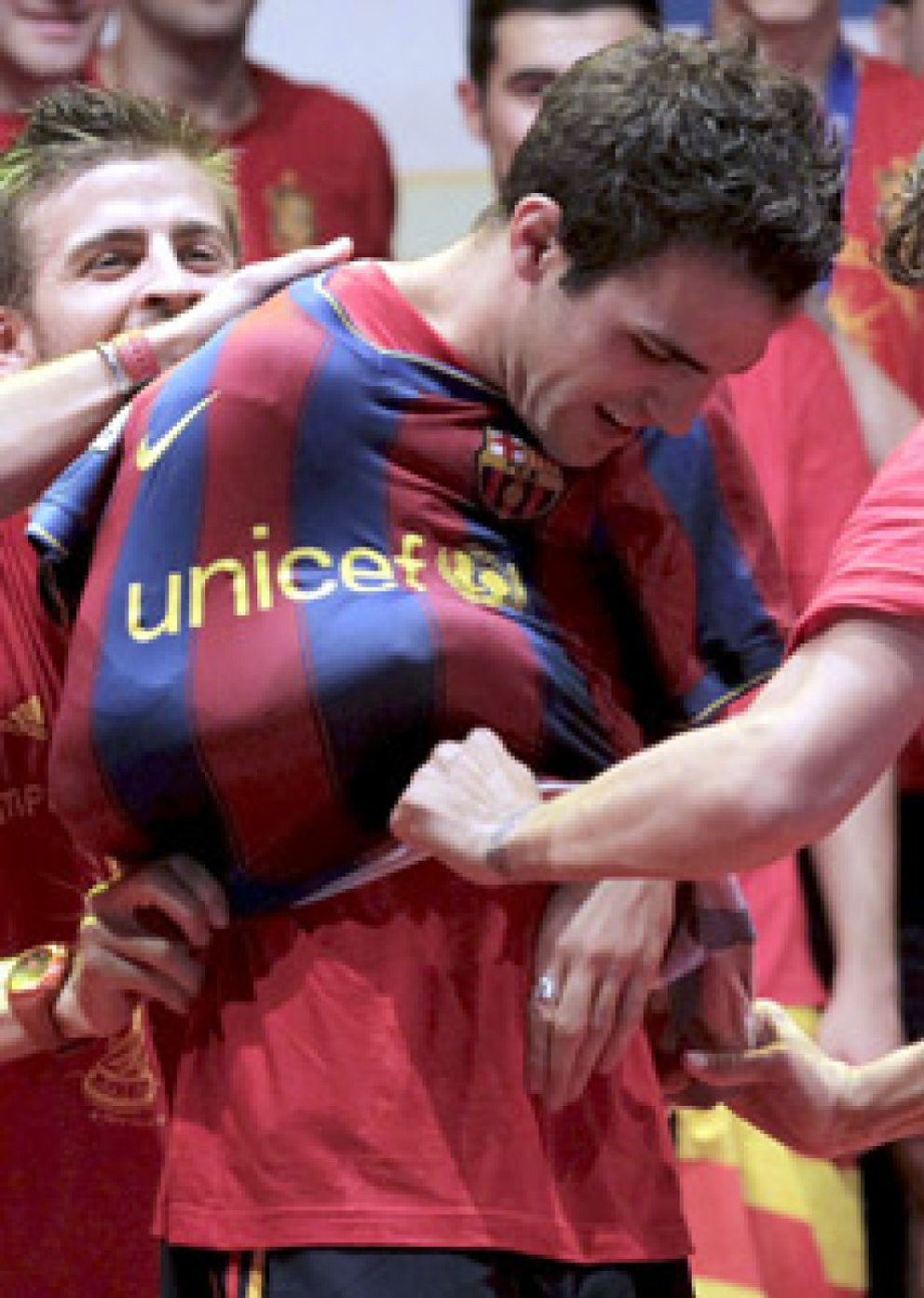 Foto: El Arsenal comunica al Barcelona que Cesc "es intransferible"