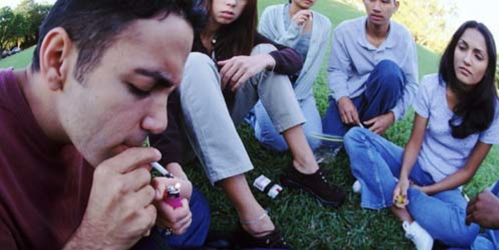 Foto: Los adolescentes españoles empiezan a fumar a los 13 años