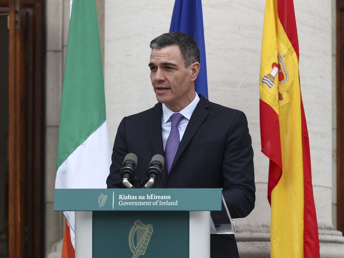 Foto: El presidente del Gobierno, Pedro Sánchez, durante una comparecencia en Dublín esta mañana. (EFE/Moncloa/Fernando Calvo)