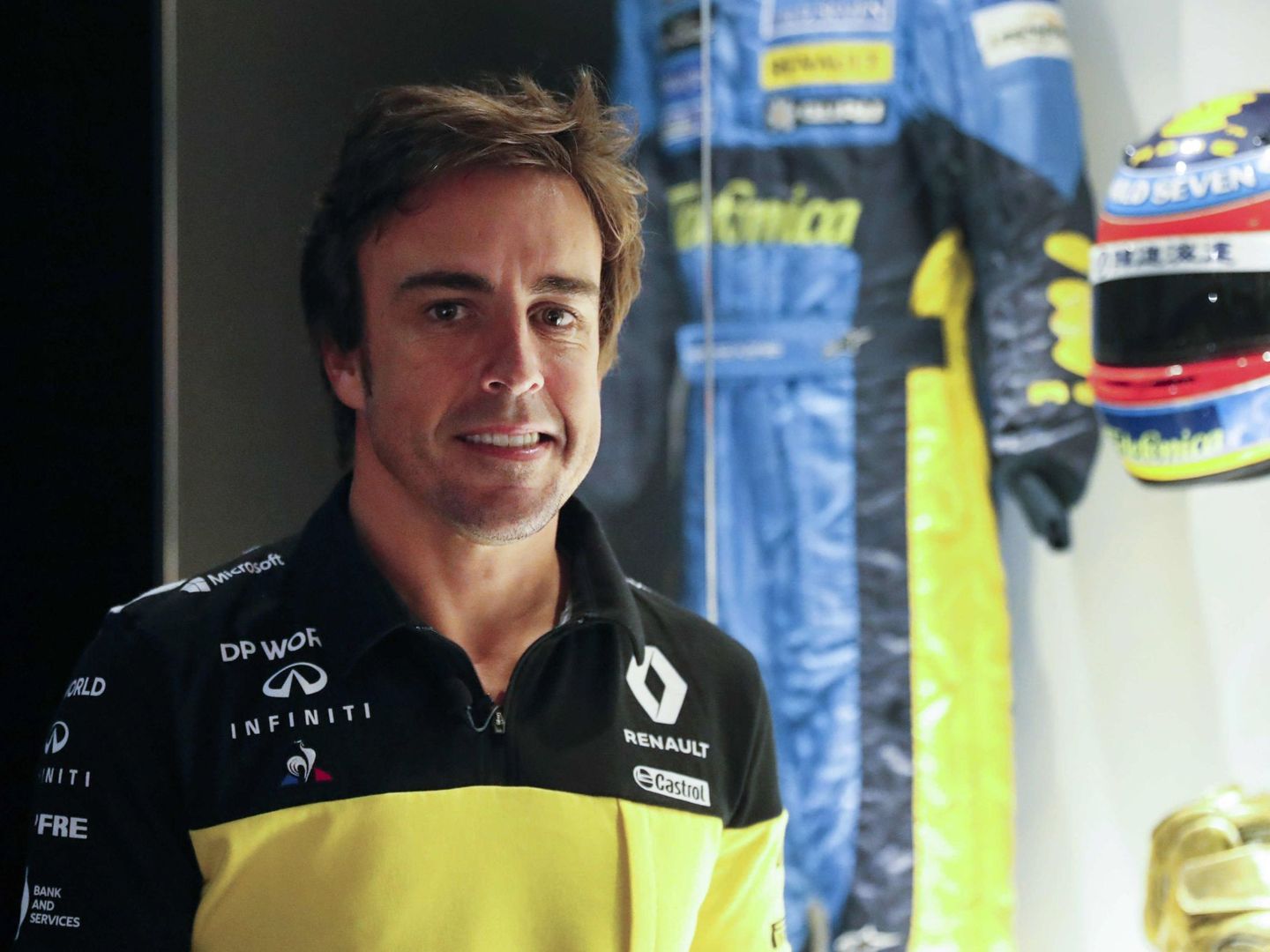 Fernando Alonso luciendo los colores de Renault. (EFE)