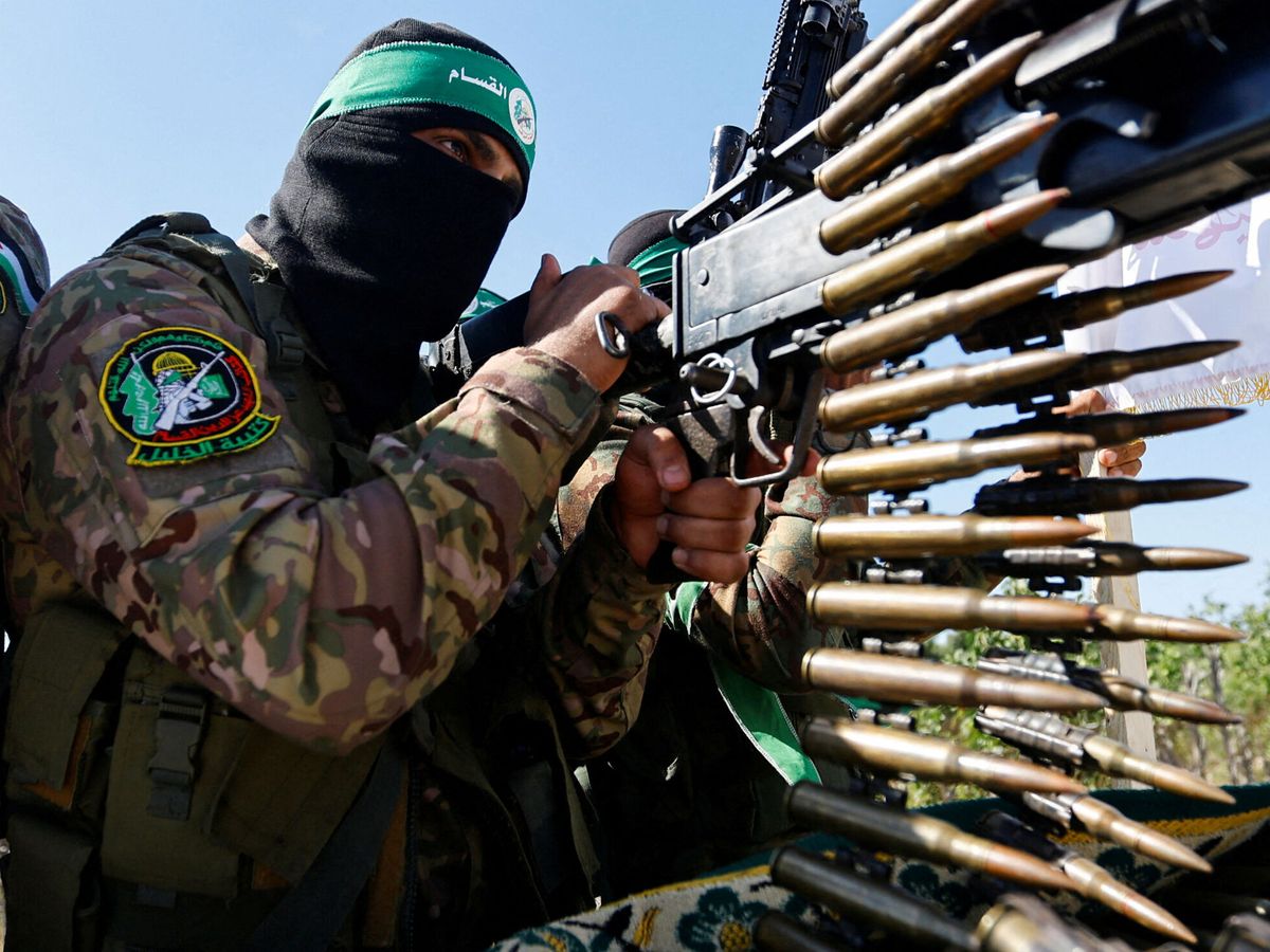 Foto: Un soldado de Hamás, en una imagen de archivo. (Reuters/Ibraheem Abu Mustafa)
