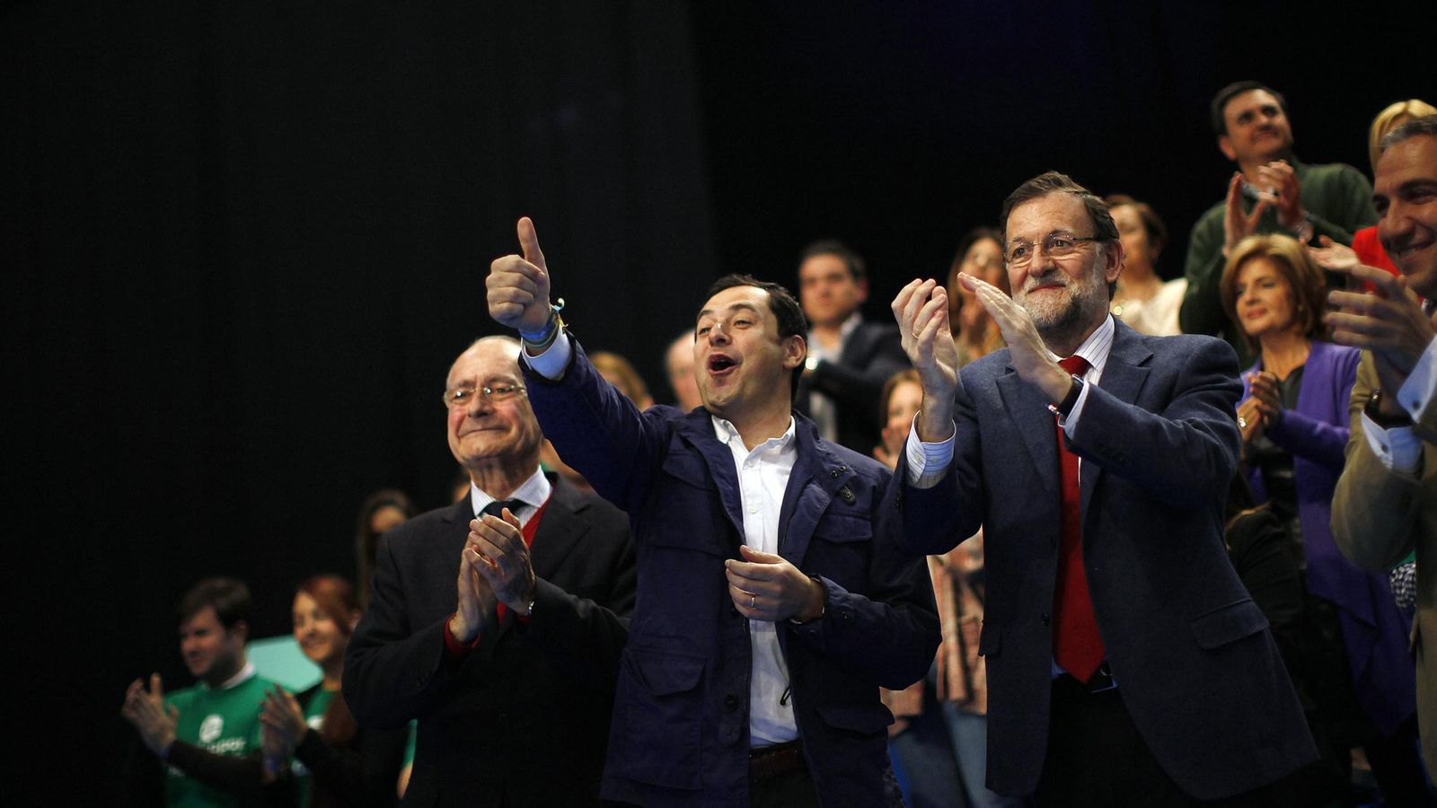 Foto: Moreno Bonilla y Mariano Rajoy en el mitin de Málaga. (Reuters)