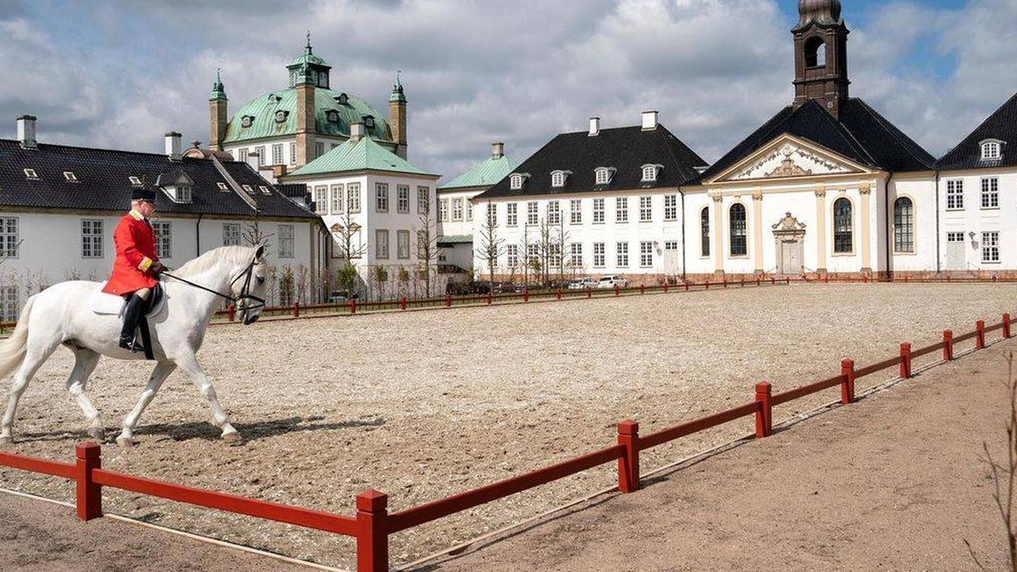 La pista de equitación del castillo de Fredensborg. (Casa Real de Dinamarca)