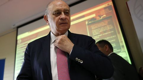 El fiscal no ve indicios para investigar a Fernández Díaz por conspirar con De Alfonso
