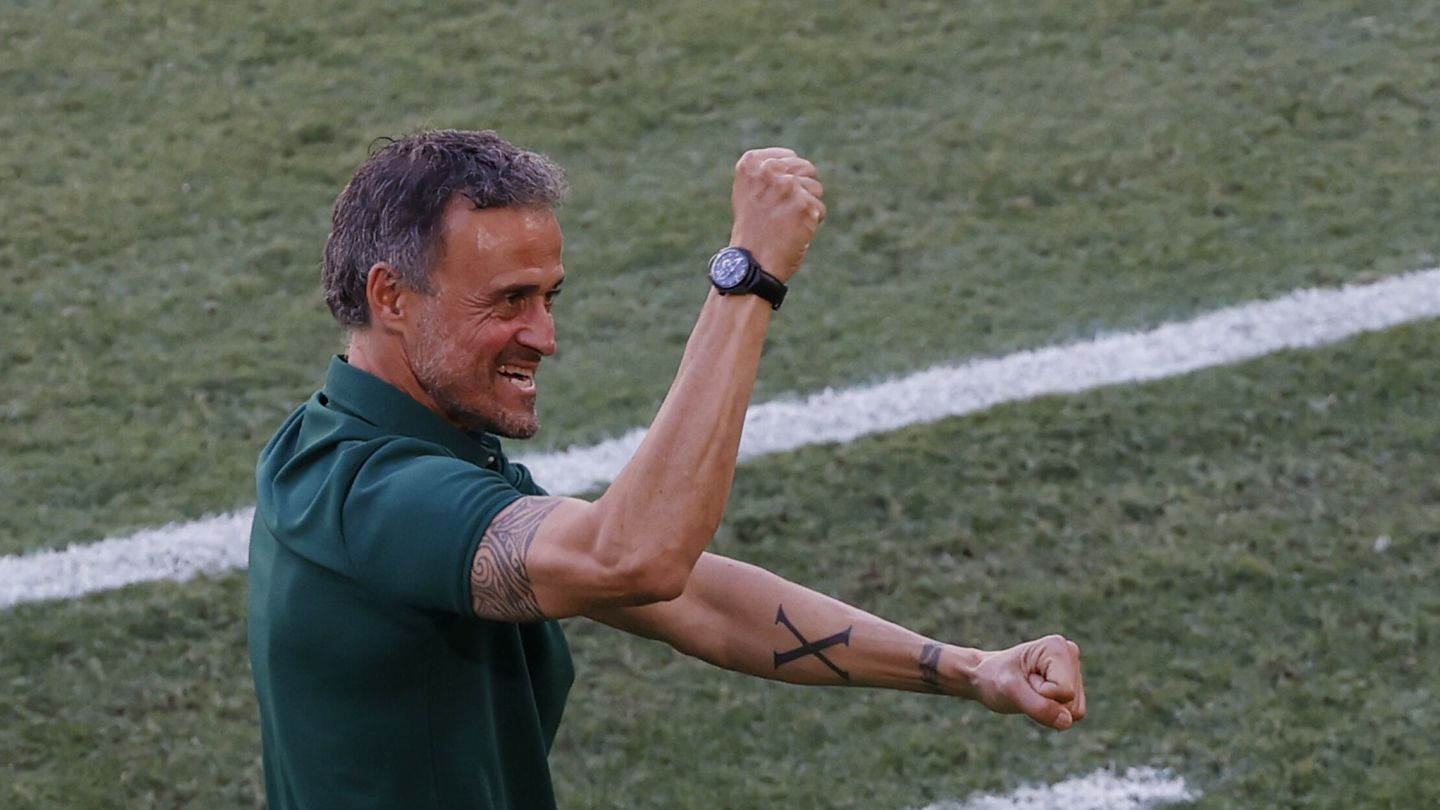 Luis Enrique celebra con rabia el segundo gol de su equipo. (Reuters)