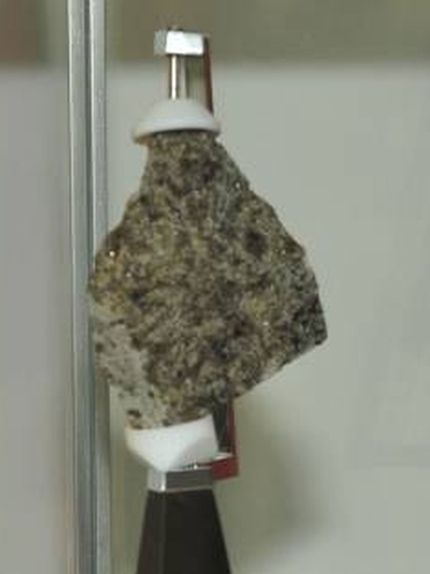 La piedra expuesta en Fresnedilla. (INTA)