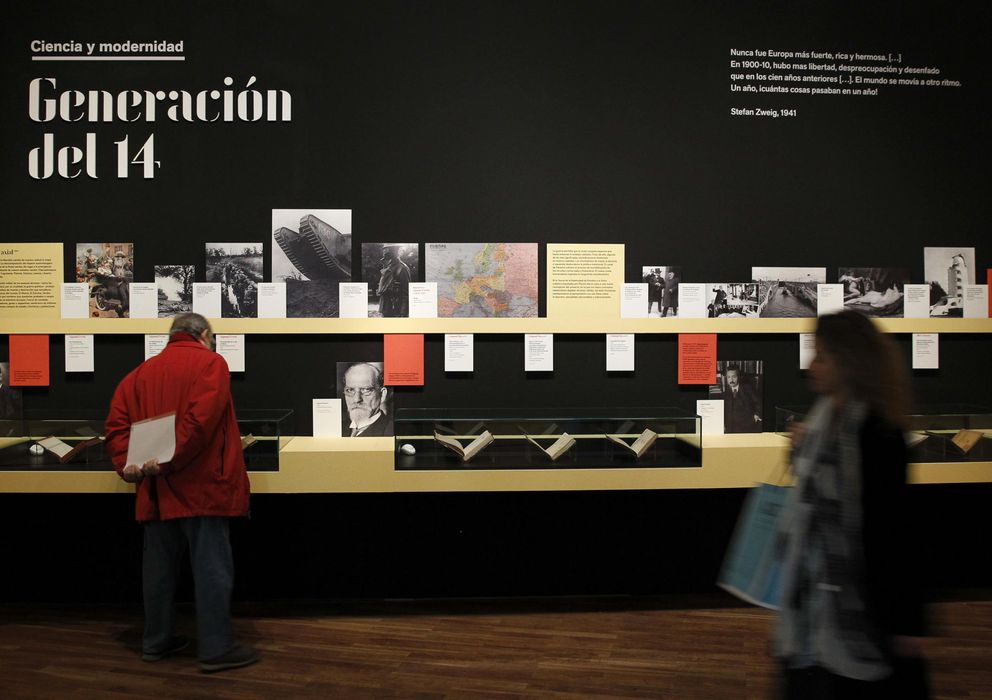 Foto: Exposición generación del 14 en la Biblioteca Nacional (EFE)