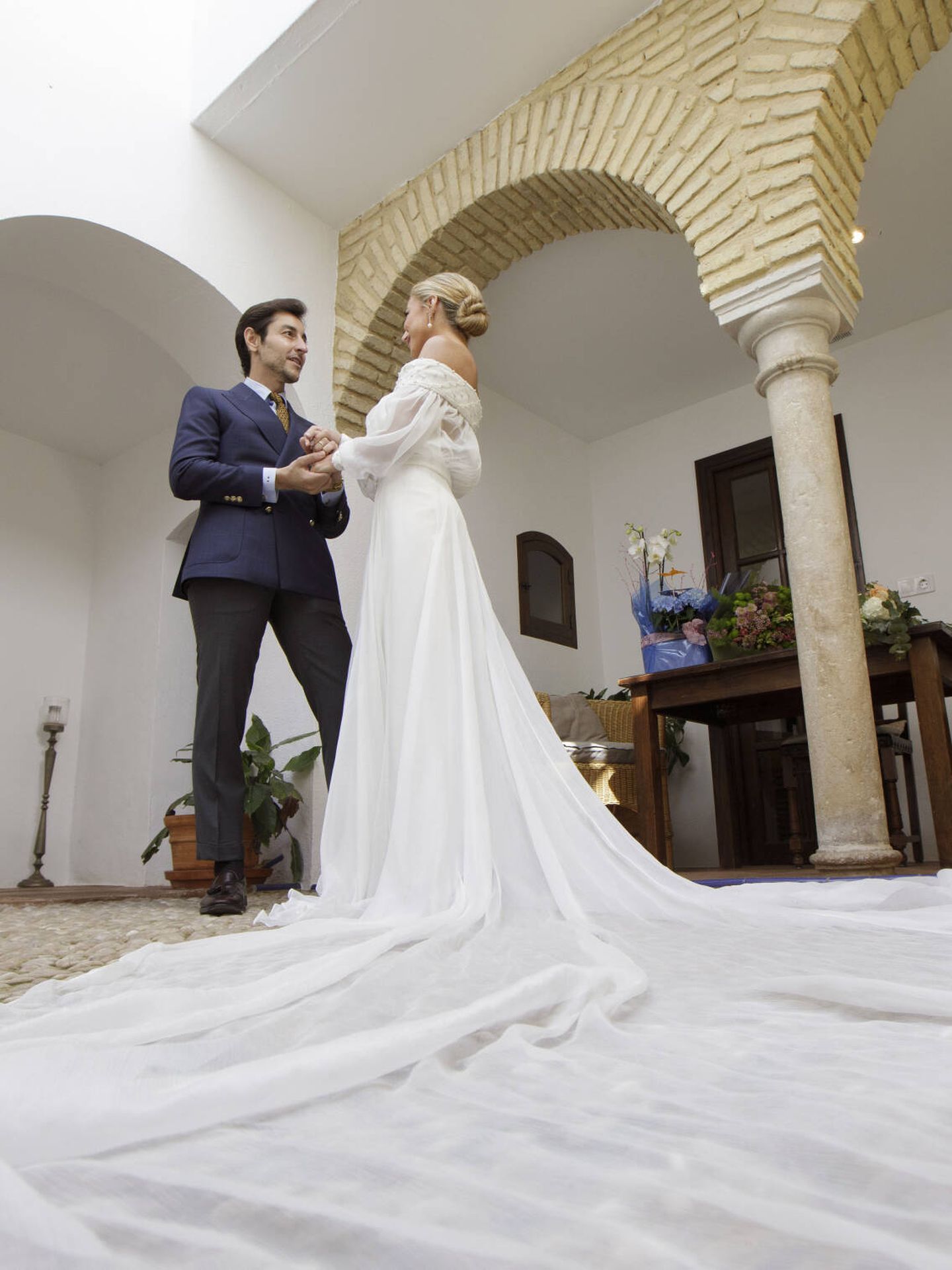 La boda de Cristina y su vestido de novia de Nicolás Montenegro. (Kiko Simeón)