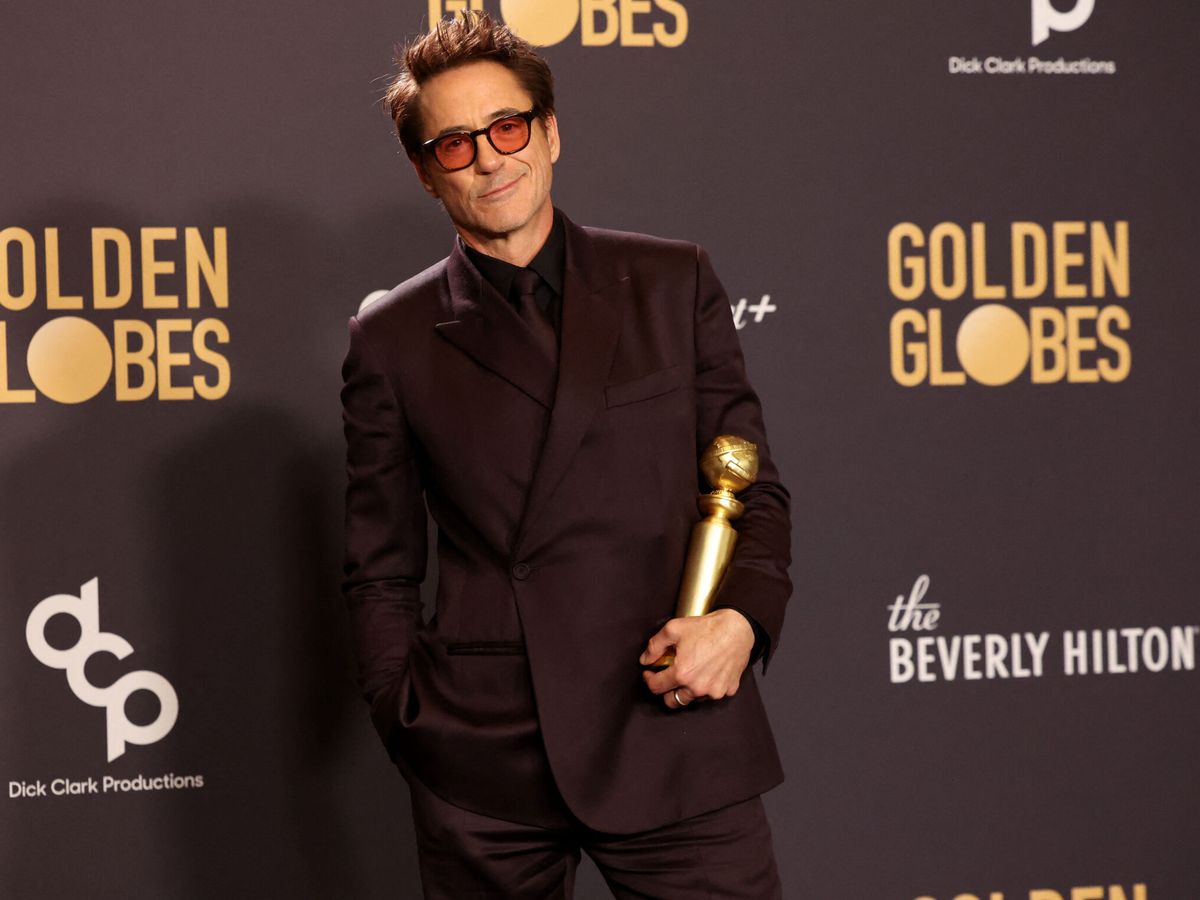 Foto: Robert Downey Jr., ganador del Globo de Oro 2024 por su personaje en 'Oppenheimer'. (Reuters/Mario Anzuoni)