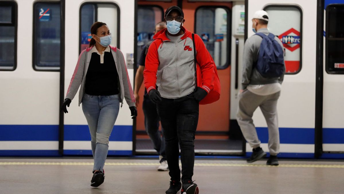 El agresor a un sanitario que le pedía ponerse la mascarilla en el Metro: "Fue autorreflejo"