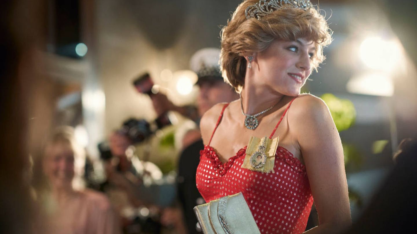 La actriz Emma Corrin, en el papel de Diana de Gales en 'The Crown'. (Netflix)