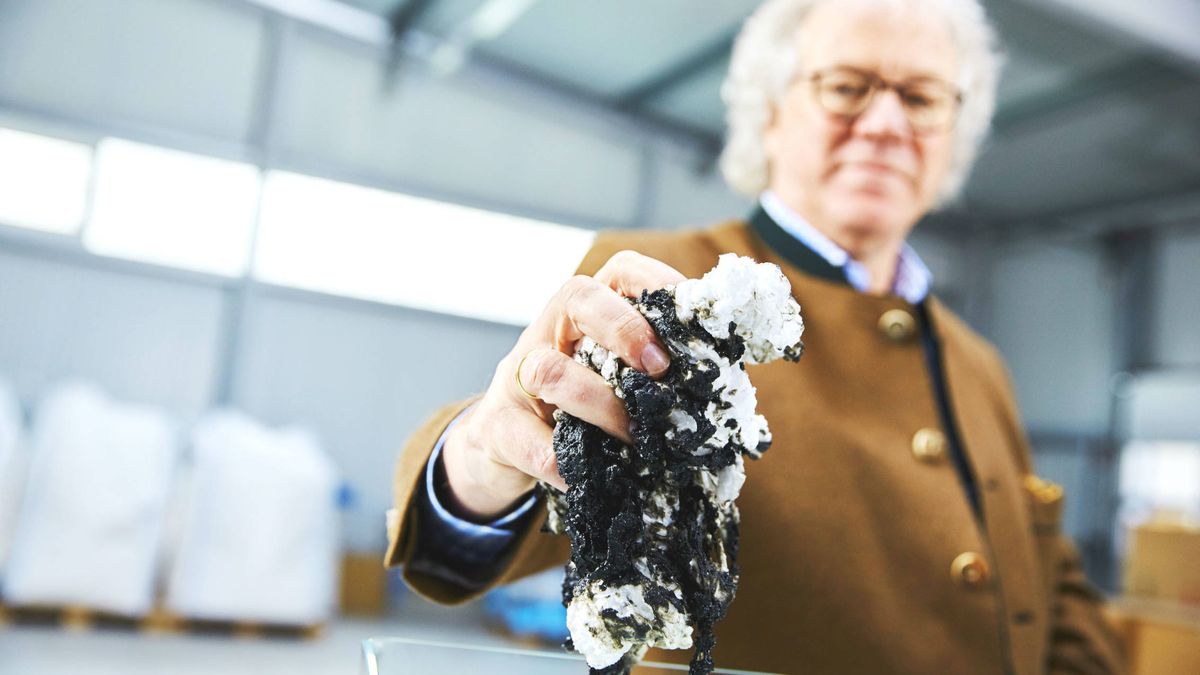 Este algodón puede revertir un vertido de petróleo, pero nadie sabe por qué