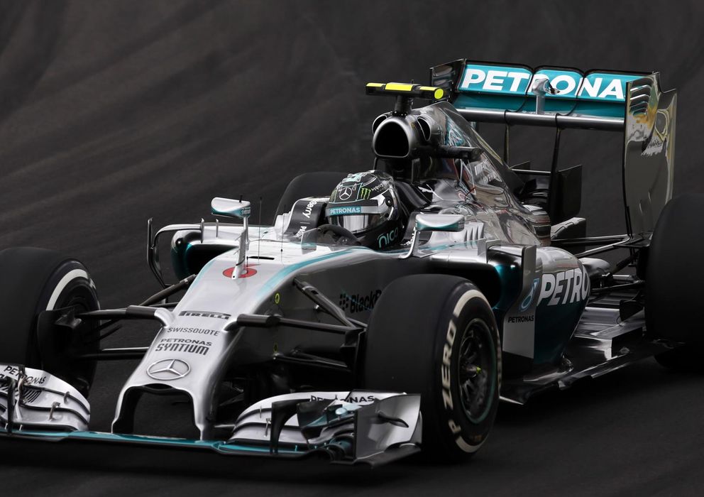 Foto: Nico Rosberg en el renovado asfalto de Interlagos.