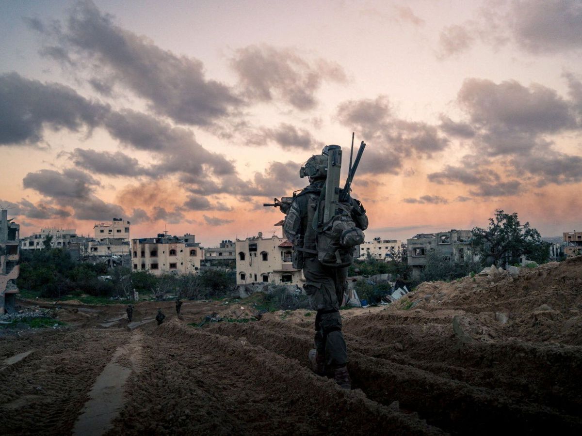Foto: Un soldado israelí, en la Franja de Gaza. (Reuters)