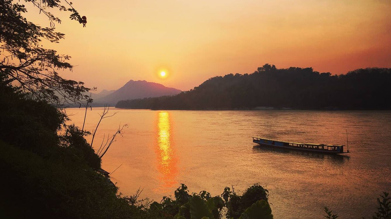 Foto: Luang Prabang invita a emprender paseos fluviales al atardecer para así contagiarse de la serenidad del Mekong. (Cortesía)