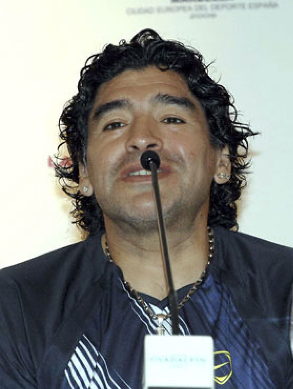 Foto: Maradona amenaza con dejar la selección