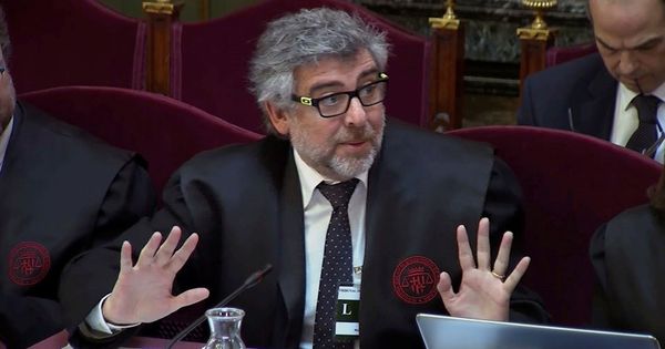 Foto: El abogado de Jordi Sànchez, Jordi Turull y Josep Rull, Jordi Pina. (EFE)