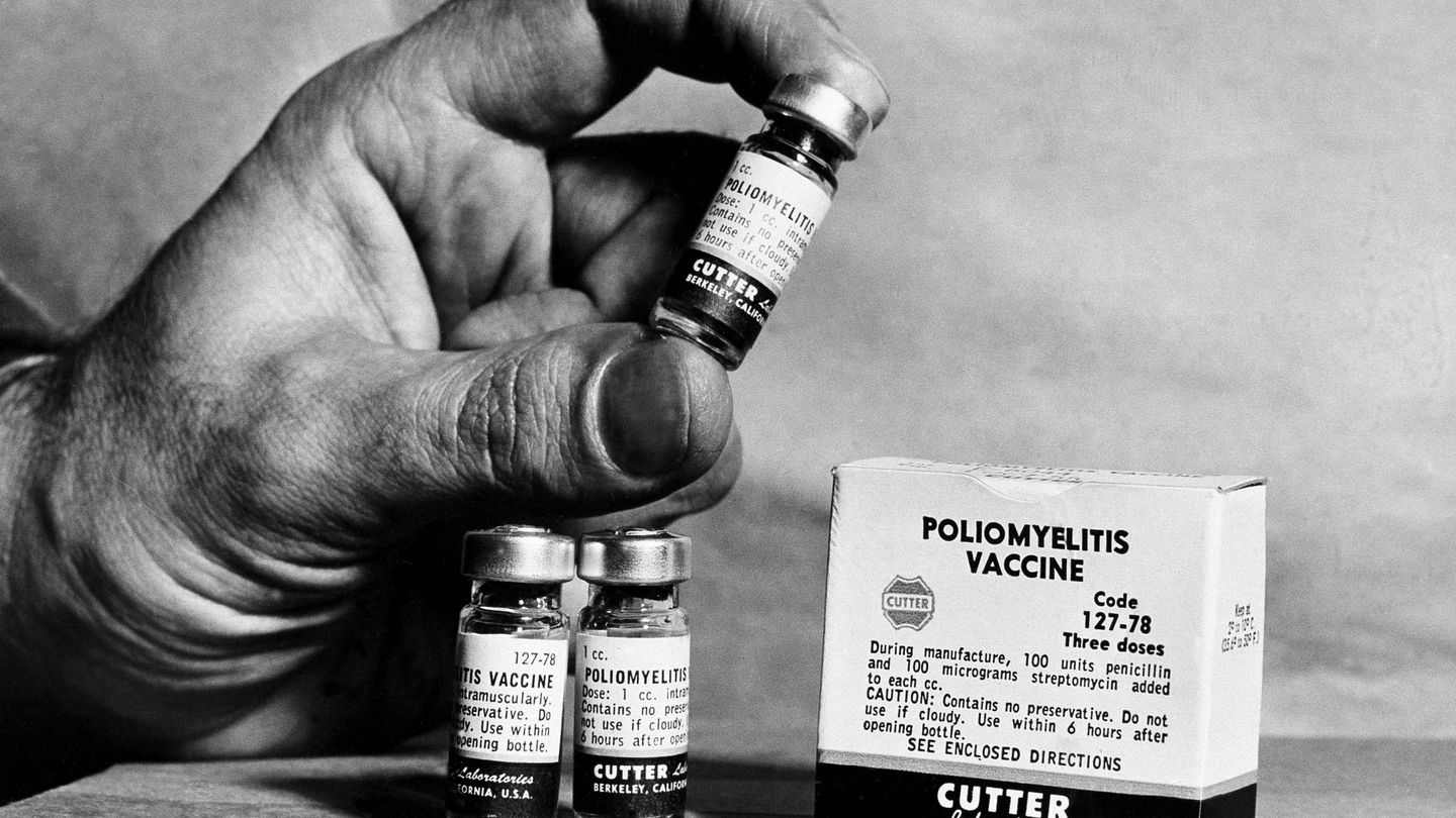 Una dosis de la vacuna de la polio del laboratorio Cutter.