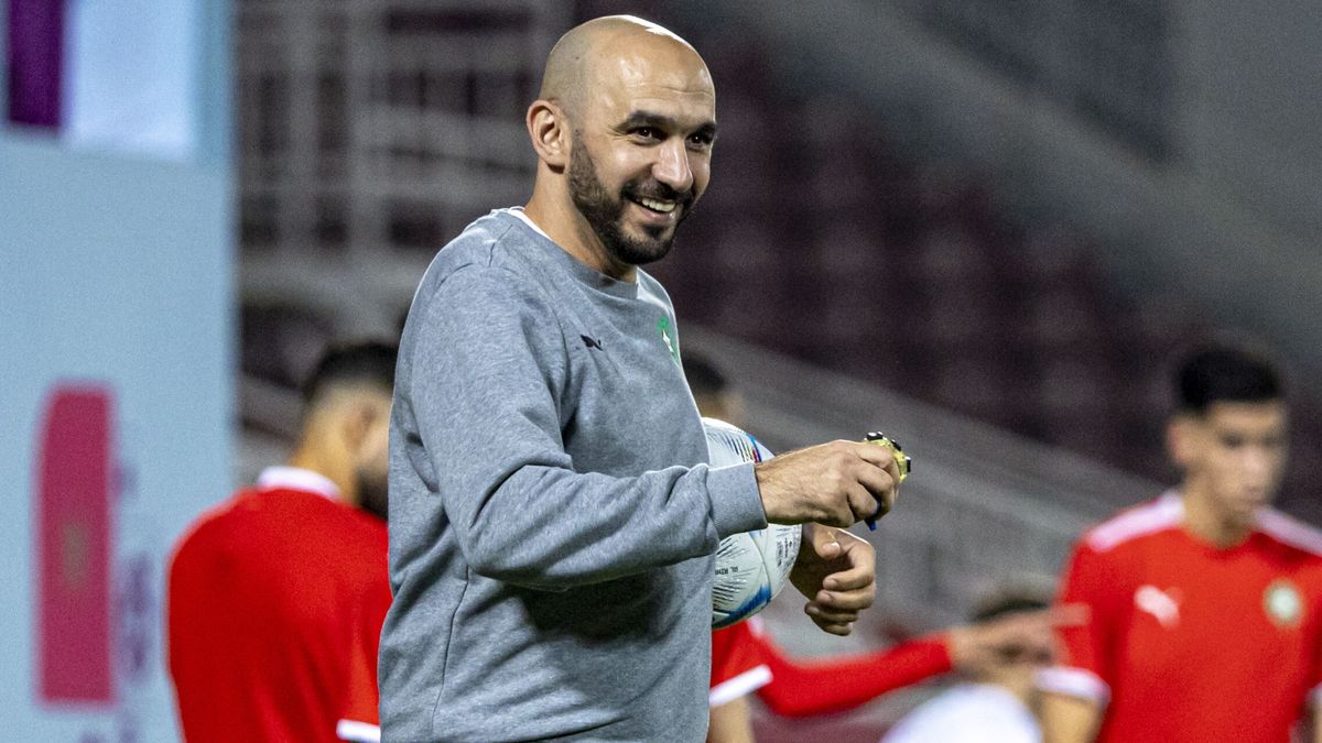¿Quién es Regragui, el entrenador de Marruecos que la está haciendo brillar en el Mundial?