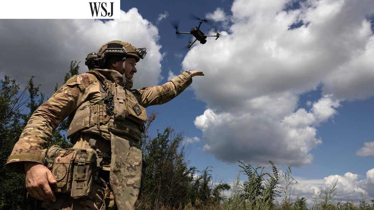 Drones por todas partes: cómo la revolución tecnológica en la guerra de Ucrania cambiará los campos de batalla