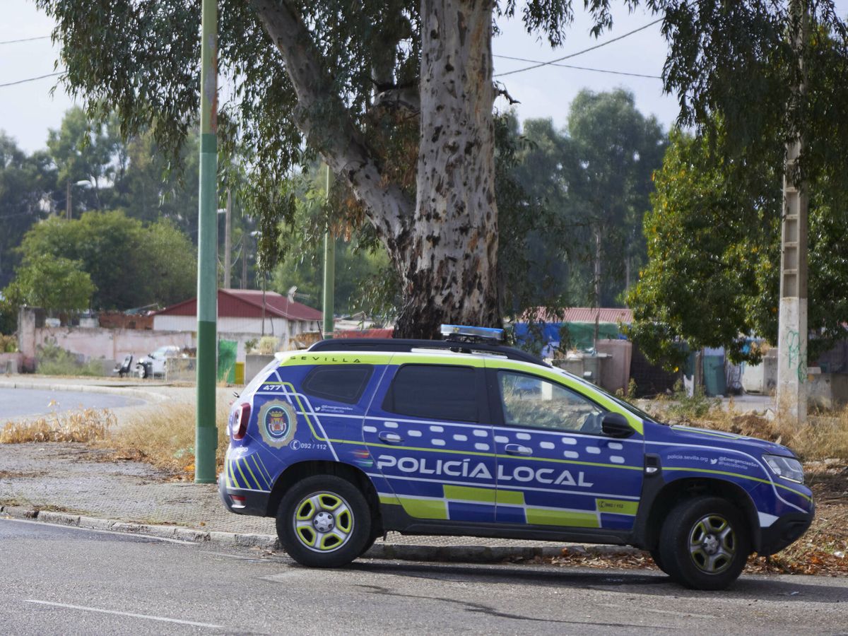 Foto: Un coche de la Policía Local de Sevilla. (Europa Press/Joaquin Corchero)