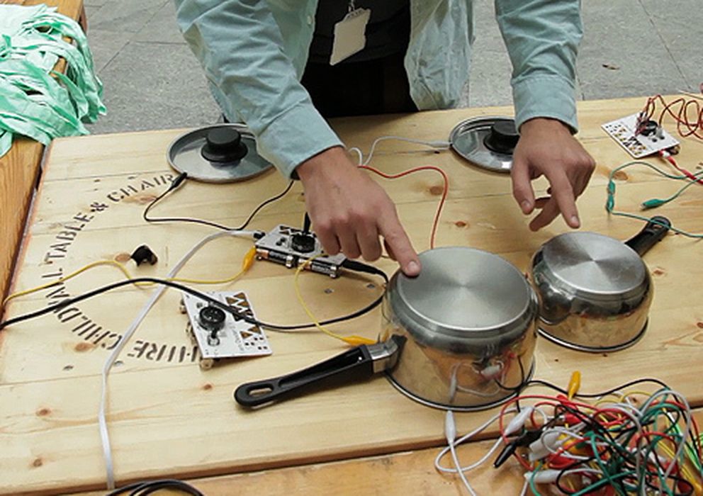 Foto: Ototo convierte un juego de cacerolas en una caja de ritmos electrónicos