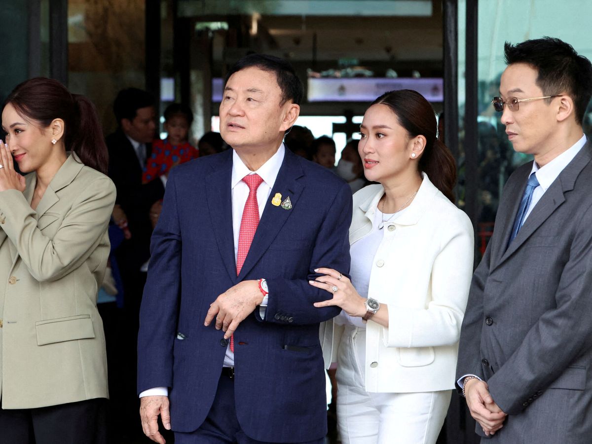 Foto: El ex primer ministro de Tailandia, Thaksin Shinawatra, a su regreso al país, el 22 de agosto. (Reuters)