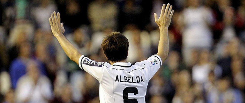 Foto: El Valencia despide a un mito: David Albelda se marcha tras quince temporadas