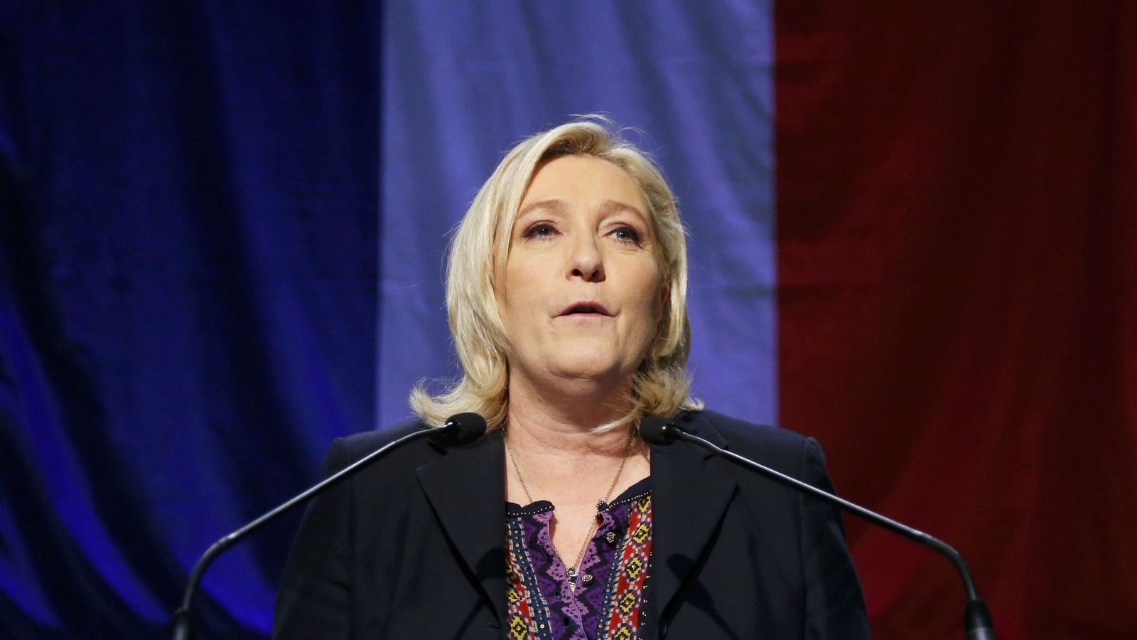 Foto: Marine Le Pen tras conocer los primeros resultados de la segunda vuelta de las elecciones regionales. (Reuters)