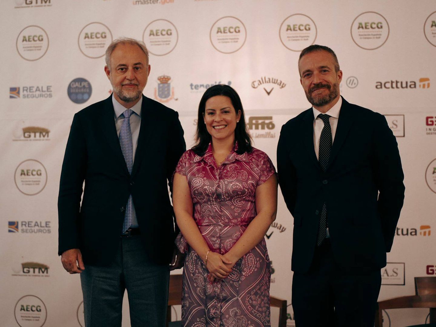 Luis Nigorra (AECG), Yaiza Castilla (Gobierno de Canarias) y Miguel Sanz (Tourespaña)