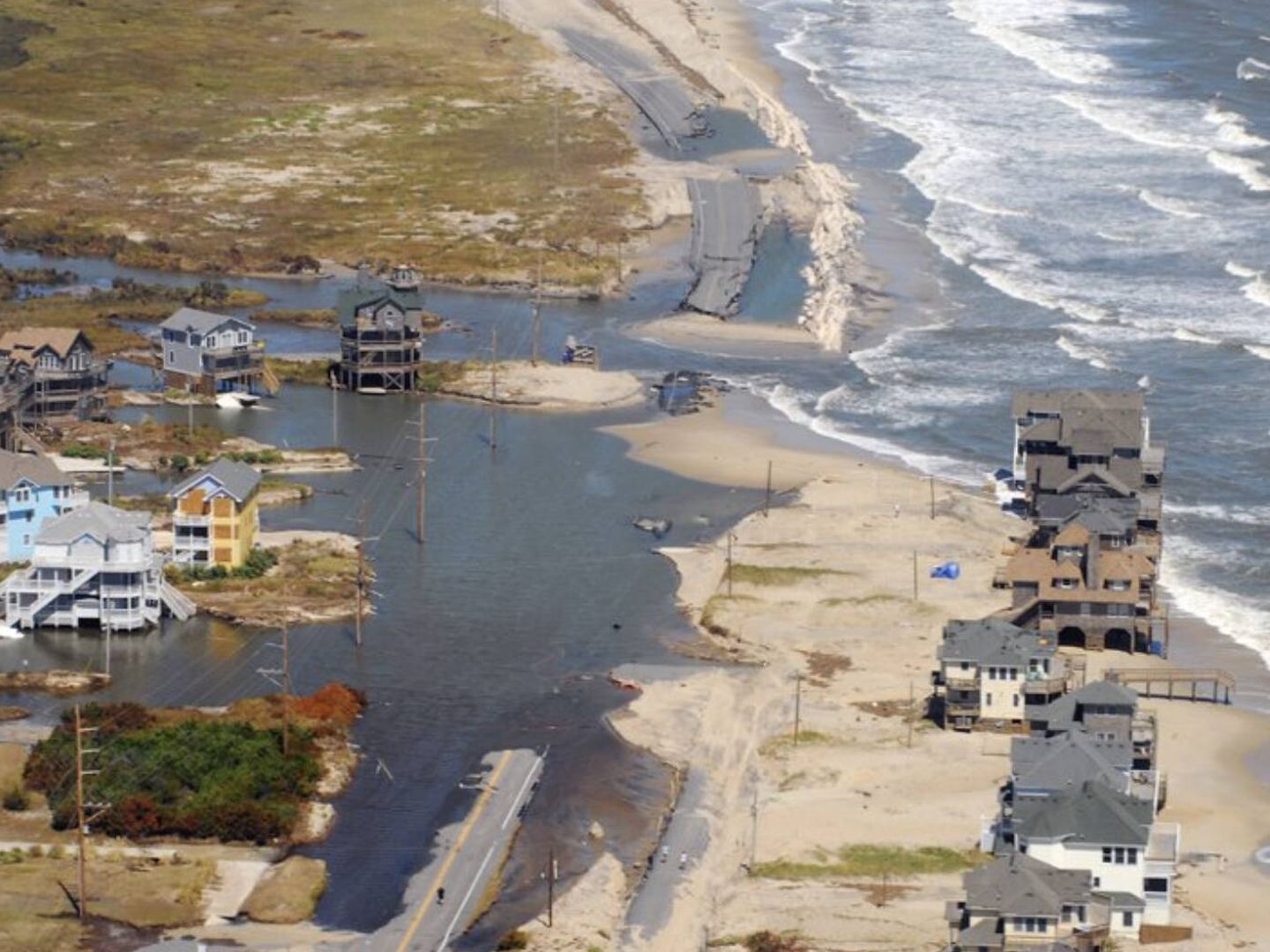 Los devastadores efectos del último huracán que azotó Rodanthe (X/@Pedro_Torrijos)