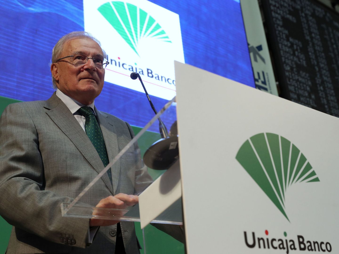 El presidente de Unicaja Banco, Manuel Azuaga. (EFE/Sergio Barrenechea)