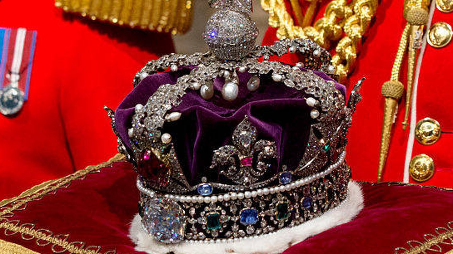 El diamante más espectacular sale a subasta (o los dos más famosos que ya  posee Isabel II)