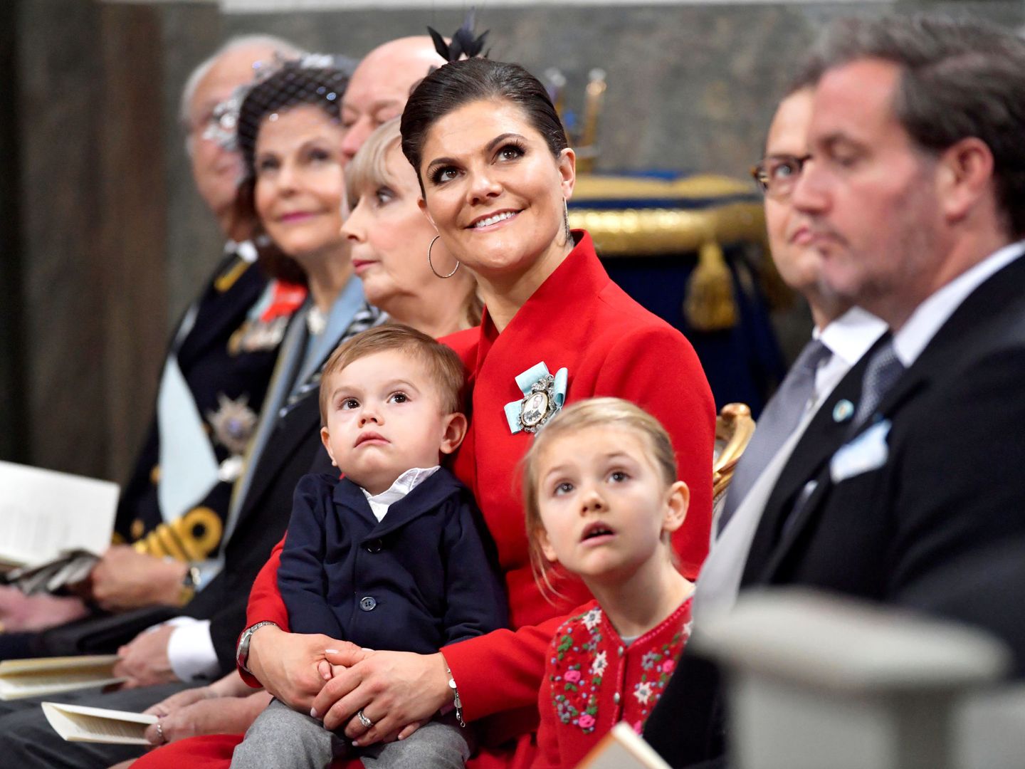 La princesa Victoria, con sus dos hijos, Oscar y Estelle. (Reuters)