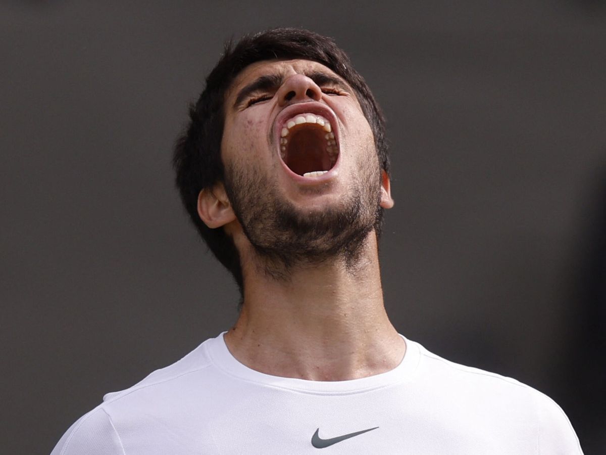 Foto: Carlos Alcaraz, durante la final de Wimbledon. (Reuters/Andrew Couldridge)