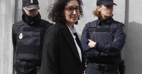 Foto: Marta Rovira, tras declarar en el Tribunal Supremo. (EFE)