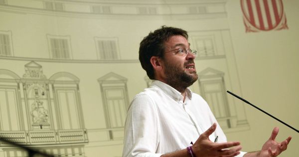 Foto: El líder de Podem, Albano Dante Fachin, durante una rueda de prensa tras la última reunión convocada por Puigdemont con los partidos del Pacto Nacional para el Referéndum. (EFE)