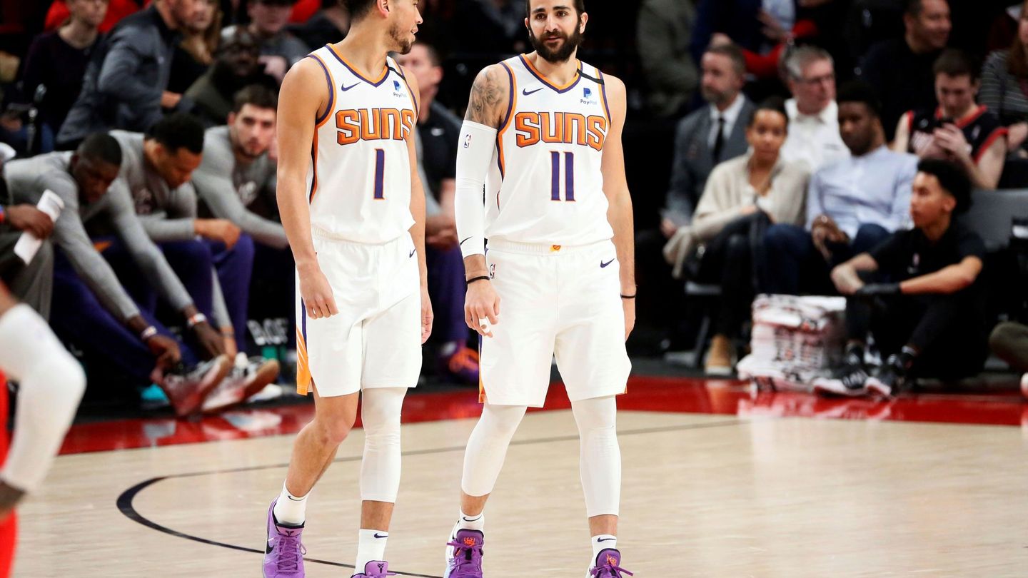 Rubio y Booker, los buques insignia de los Phoenix Suns esta temporada. (EFE)
