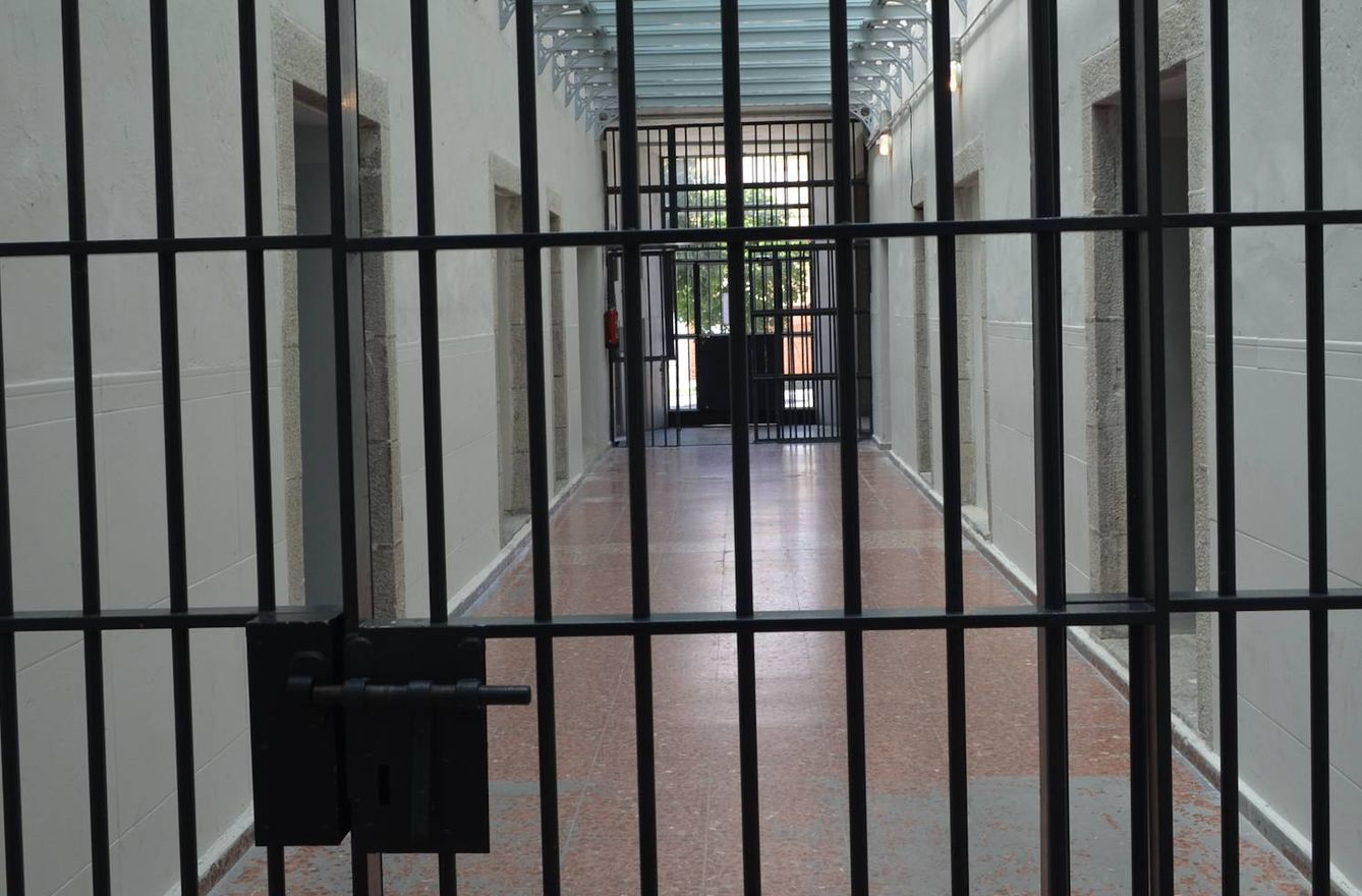 Uno de los pasillos de la cárcel. (Segovia Film Office)
