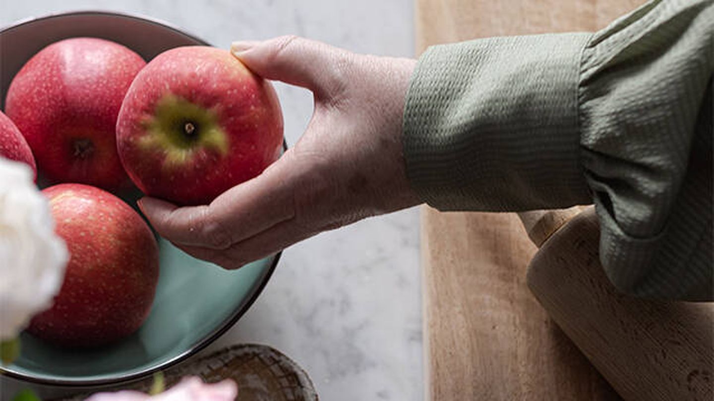 Crear el hábito de comer una manzana al día solo te costará interiorizarlo 10 semanas (Visual Stories Micheile para Unsplash)