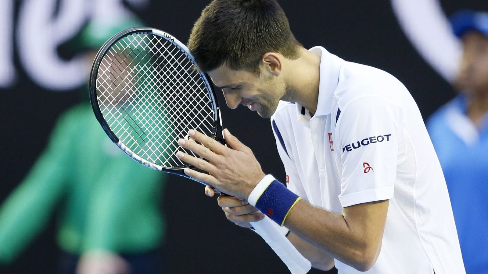 Foto: Djokovic sufrió en exceso para deshacerse de Gilles Simon (Efe).