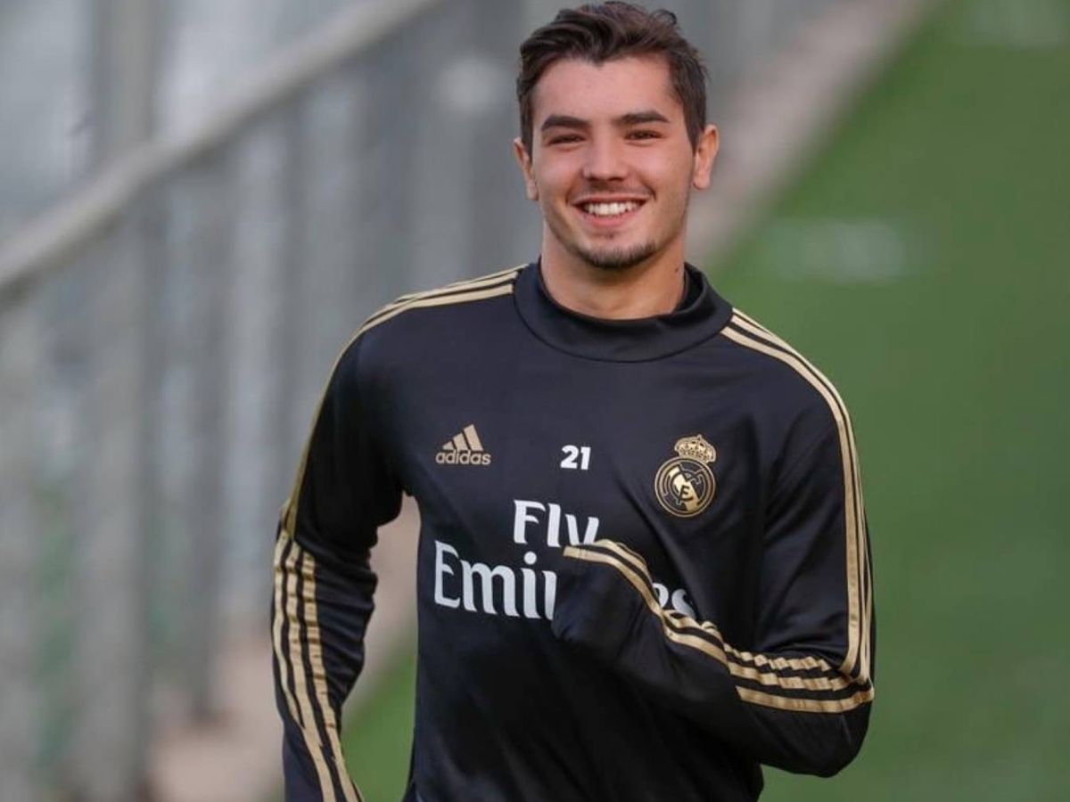 Foto: Brahim Díaz, sonriente, en un entrenamiento del Real Madrid