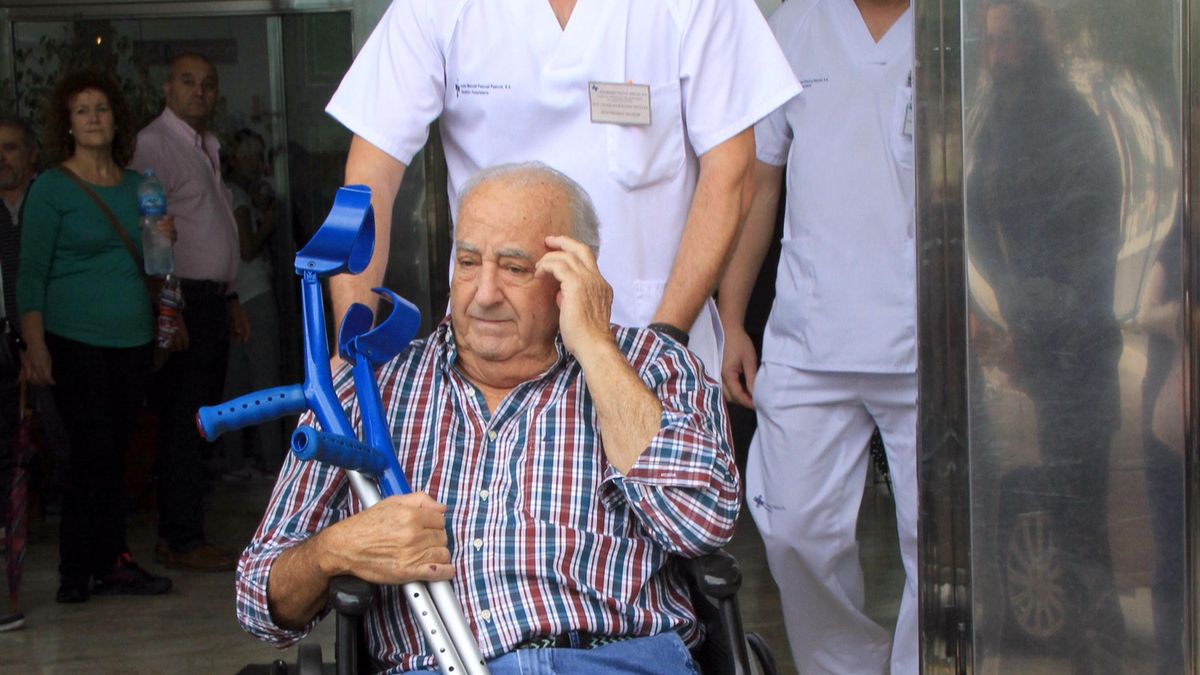 Humberto Janeiro abandona el hospital tras su operación  de cadera