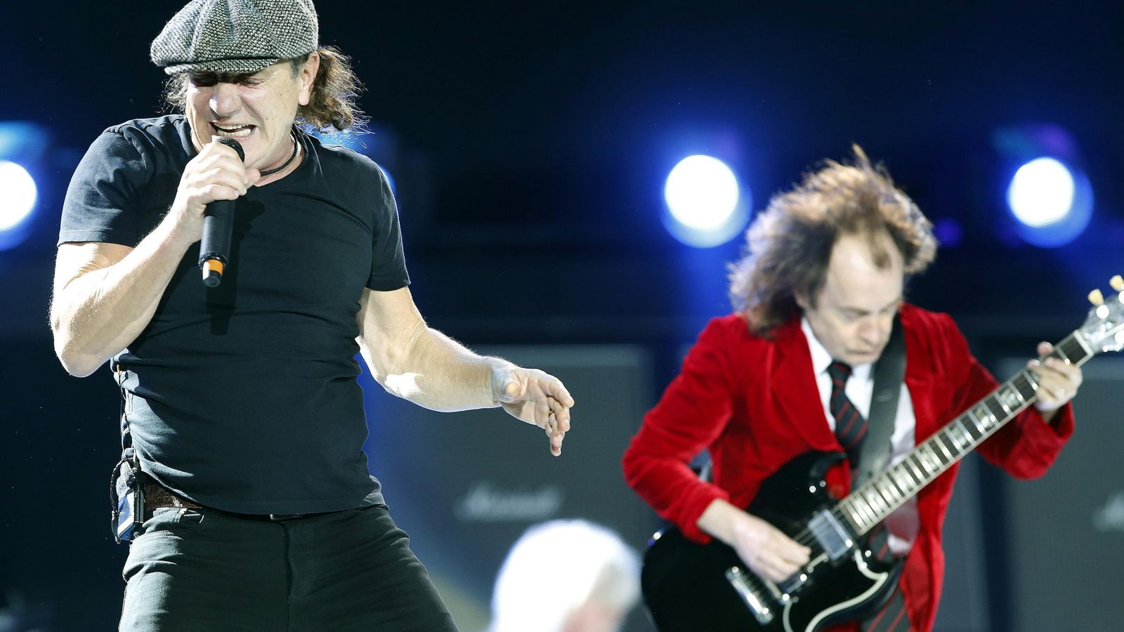 Foto: AC/DC durante su concierto en Barcelona el año pasado (Efe)